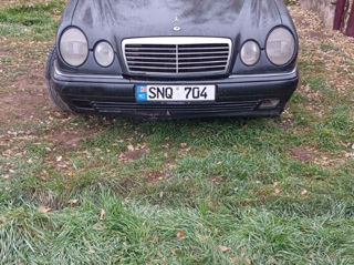 Mercedes E-Class foto 4