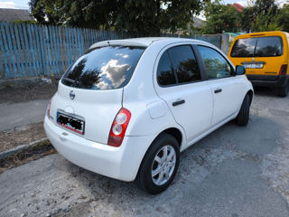 Nissan Micra foto 2