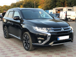 Mitsubishi Outlander foto 3