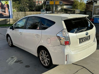 Toyota Prius + foto 4