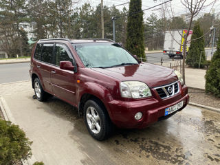 Nissan X-Trail foto 2