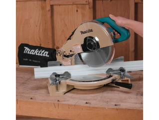 Fierastrau circular pentru taieri inclinate Makita LS1040N/Торцовочная пила Makita LS1040N foto 2