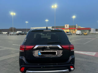 Mitsubishi Outlander foto 4