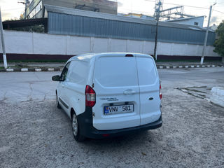 Ford Tourneo Courier foto 6