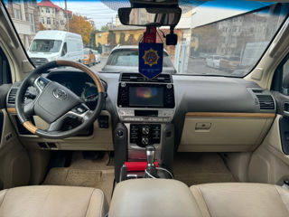 Toyota Land Cruiser Prado фото 7