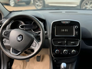 Renault Clio foto 9