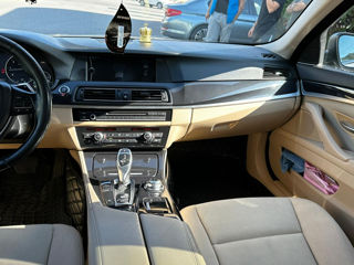 BMW 5 Series Touring foto 4