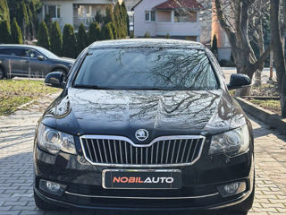 Skoda Superb foto 3