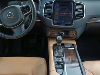 Volvo XC90 foto 10