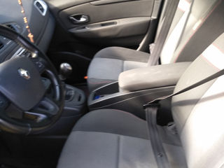 Renault Grand Scenic foto 9