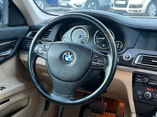 BMW 7 Series foto 11