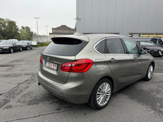 BMW 2 Series Active Tourer foto 2