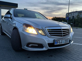 Mercedes E-Class foto 2