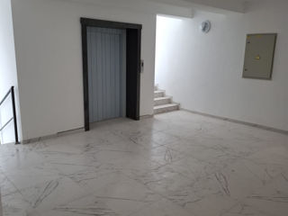 Apartament cu 2 camere, 60 m², Centru, Ialoveni foto 3