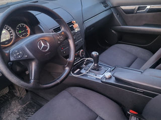 Mercedes C-Class foto 6