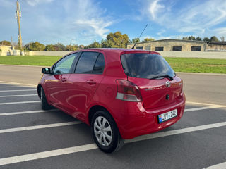 Toyota Yaris foto 4