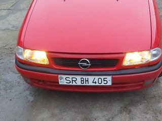 Opel Astra foto 3