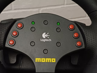 Куплю Игровой руль Logitech MOMO Racing foto 2