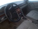 Mercedes Series (W124) foto 5