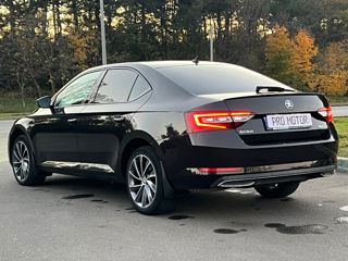 Skoda Superb foto 4