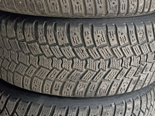 Vînd 4 anvelope de iarna 205/55 R16