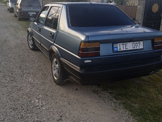 Volkswagen Jetta foto 8