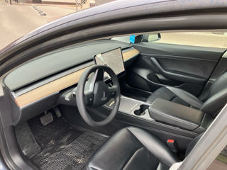 Tesla Model 3 foto 5