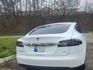 Tesla Model S foto 10