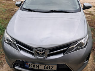 Toyota Auris foto 1