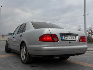 Mercedes E-Class foto 5