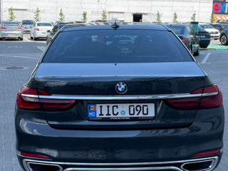 BMW 7 Series foto 8