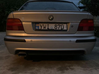 BMW 5 Series foto 8