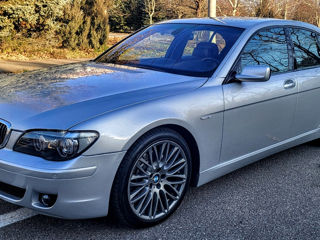 BMW 7 Series foto 8