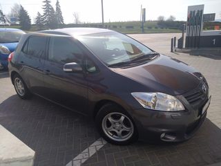 Toyota Auris foto 1