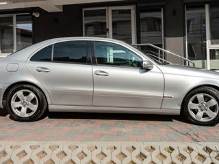 Mercedes E-Class foto 2