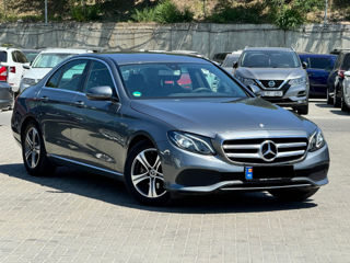 Mercedes E-Class foto 1