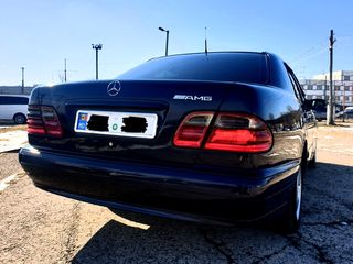 Mercedes E Class foto 7