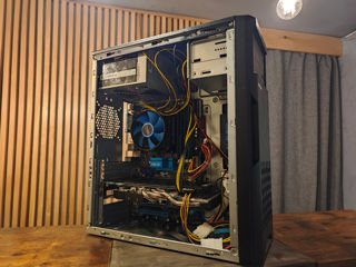 AMD FX 6300, 16 Gb RAM, GTX 670 2 Gb, SSD 256 + HDD 500 Gb