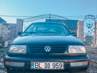 Volkswagen Vento foto 2