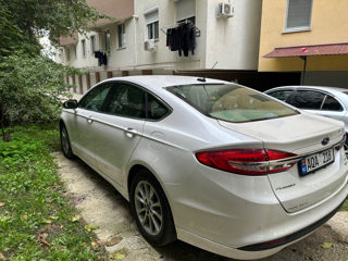 Ford Fusion foto 4