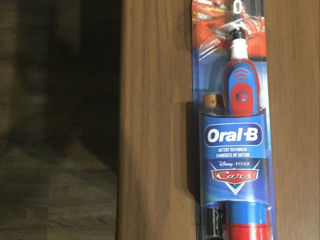 Детская зубная авто щетка   Oral -  B -  Kids  Battery  Extra Soft  1 - toothbrush foto 4