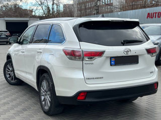 Toyota Highlander foto 3