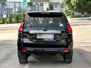 Toyota Land Cruiser Prado foto 5