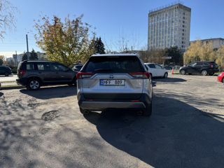 Rav 4 liber pentru chirie foto 9