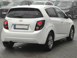 Chevrolet Aveo foto 3