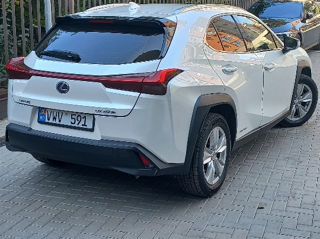 Lexus UX foto 10