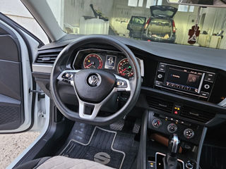 Volkswagen Jetta foto 6