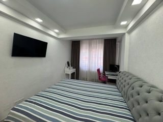 Apartament cu 2 camere, 70 m², Telecentru, Chișinău foto 2