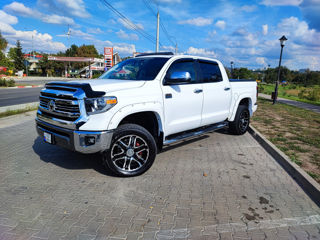 Toyota Tundra foto 3