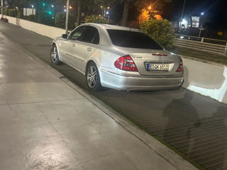 Mercedes E-Class foto 5